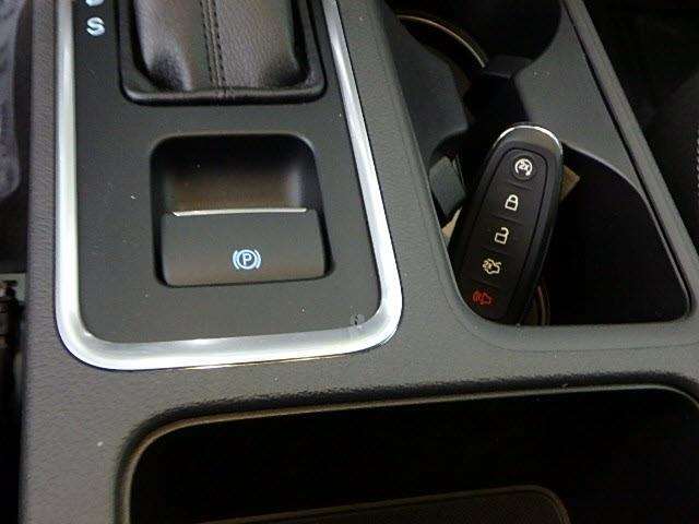 2017 Ford Escape Titanium 4dr SUV